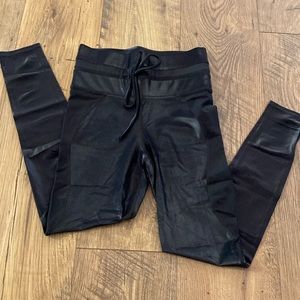 GUC Carbon38 Shimmer Drawstring Leggings, Small